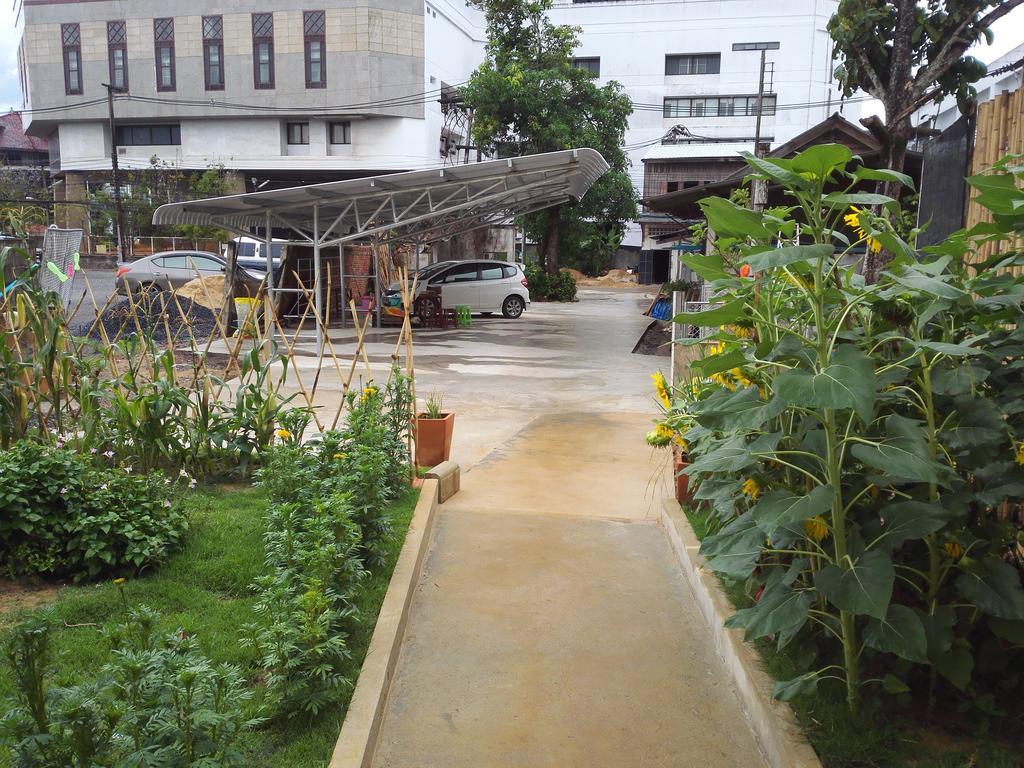 Baan Bussaba Hotel トラン エクステリア 写真